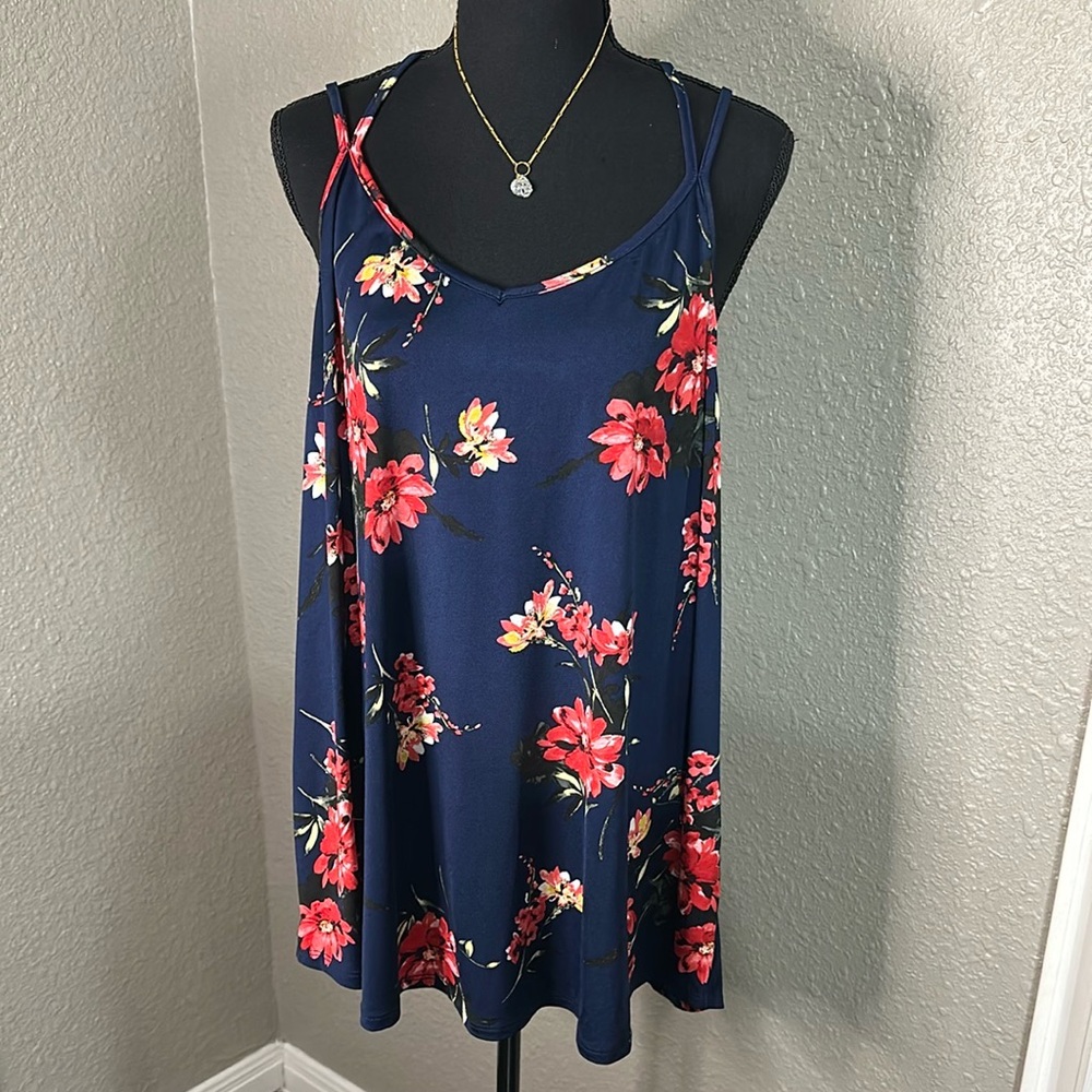 NWT PAPERMOON Relaxed Tank Top in blue floral